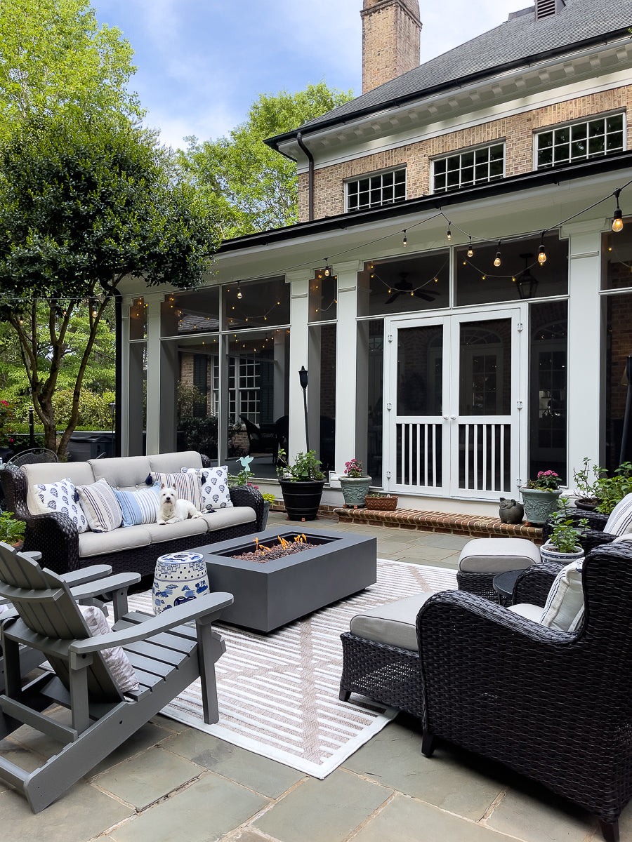 How to Create a Cozy Outdoor Living Space: A Guide to Serenity and Tranquility